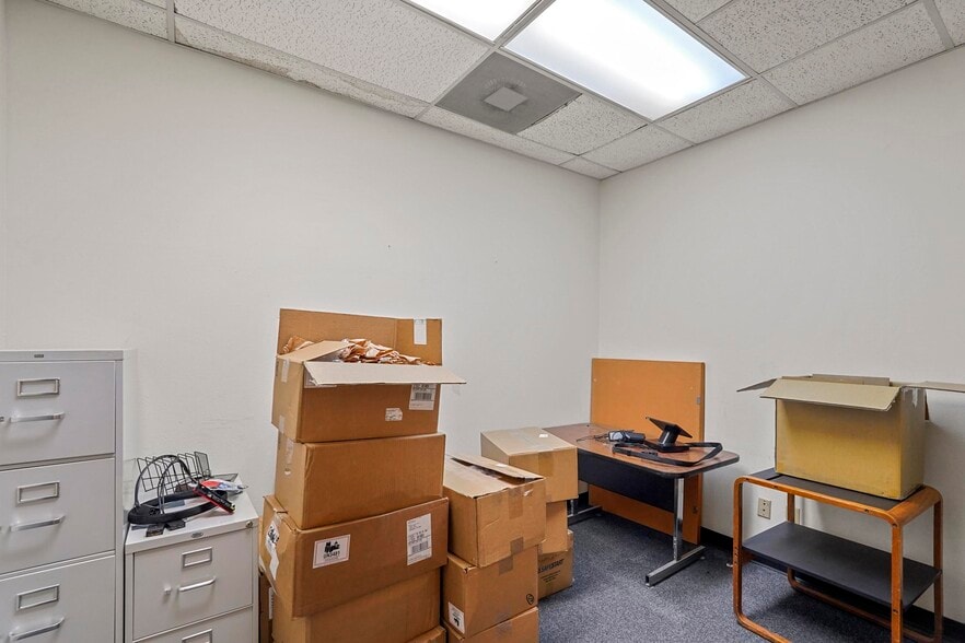 More Photos Of 2890 S Goliad St, Rockwall Industrial For Sale