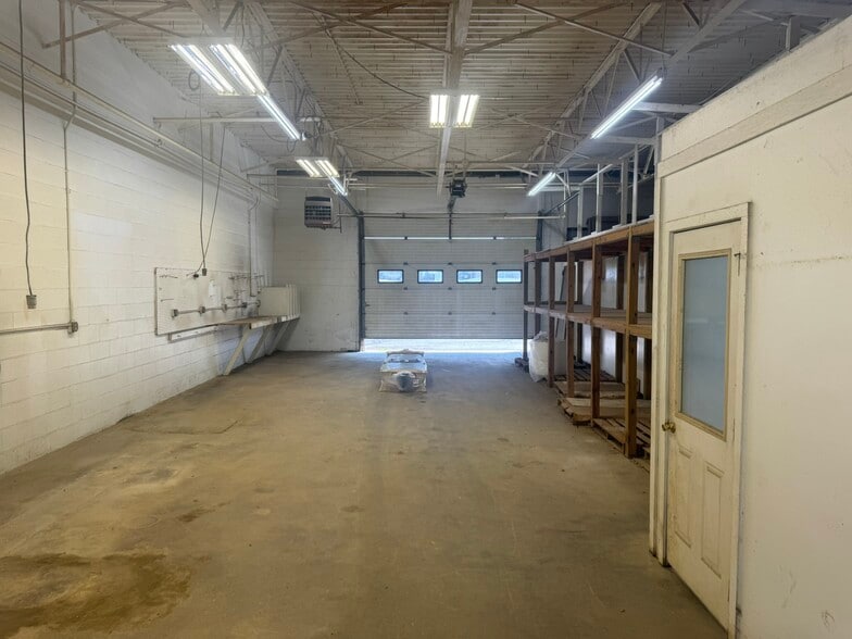 More Photos Of 18 Thompson Rd, East Windsor Light Manufacturing For Lease