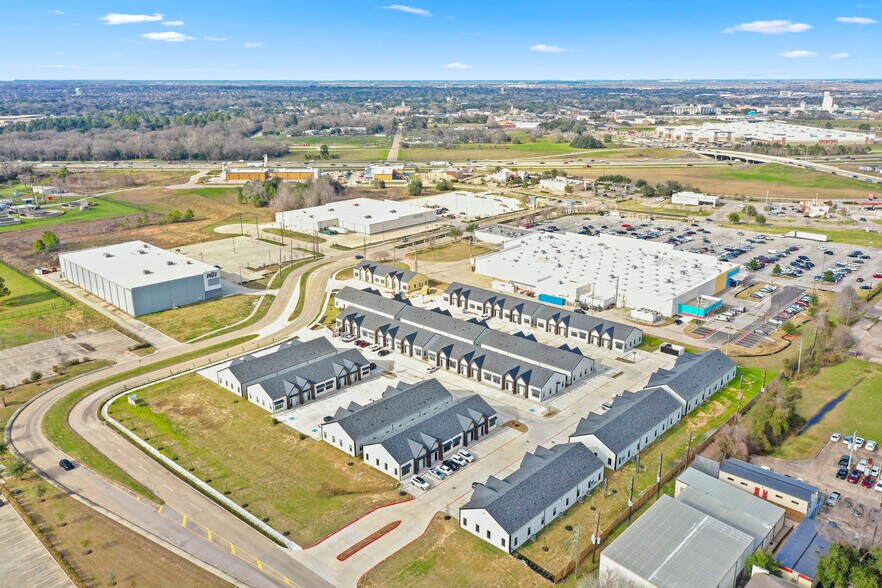 More Photos Of 1325 Main St, Katy Medical For Lease