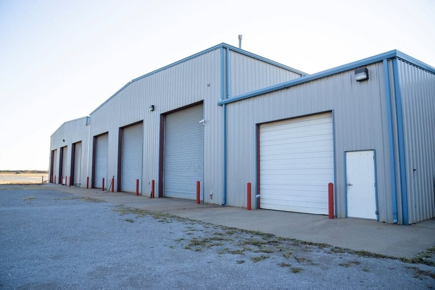 More Photos Of 6116 NW 178th St, Edmond Industrial For Lease