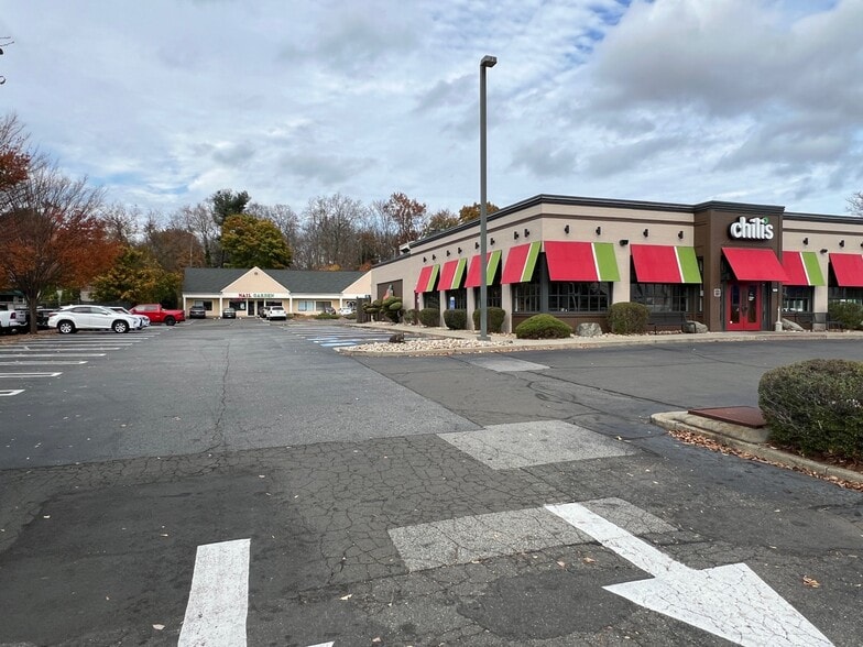 More Photos Of 1496 Boston Post Rd, Milford Storefront Retail Office For Lease