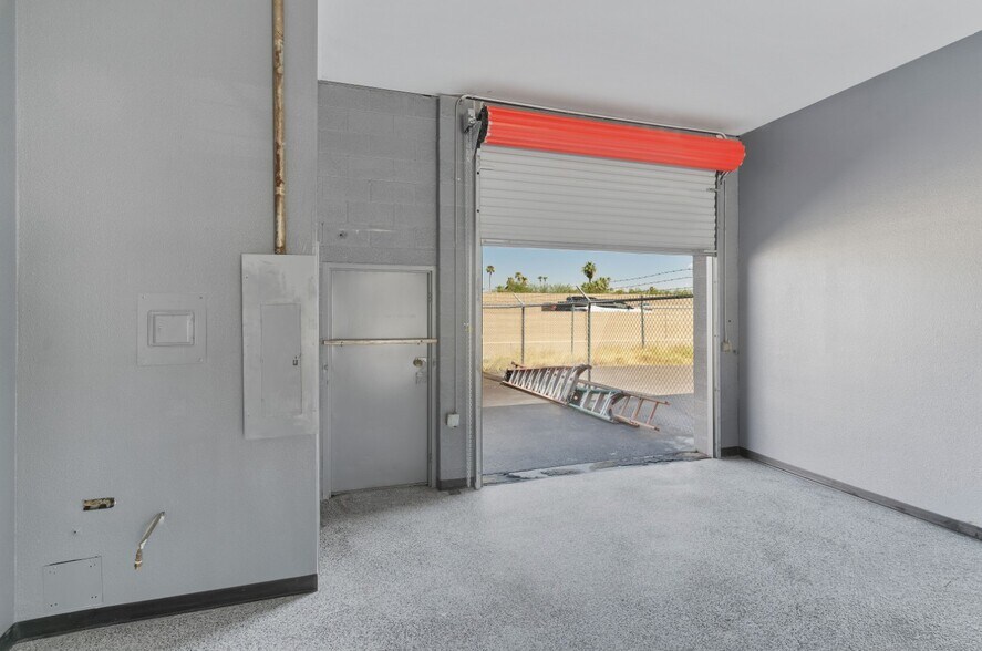 More Photos Of 2120 Highland Ave, Las Vegas Manufacturing For Lease