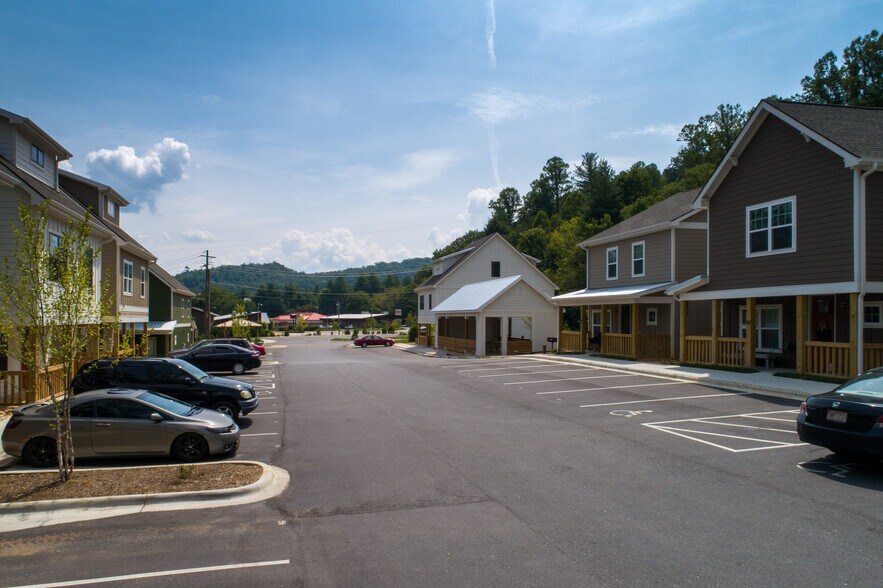 More Photos Of 4616 Little Savannah Rd, Cullowhee Apartments For Sale