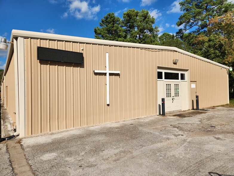 More Photos Of 17610 Hufsmith Kohrville Rd, Tomball Industrial For Lease