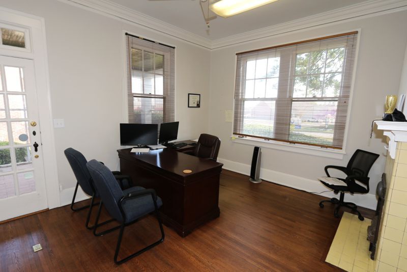 More Photos Of 106 W Church St, Greer Office For Lease