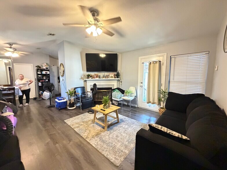 More Photos Of 1222 Jackson St, Red Oak Land For Sale