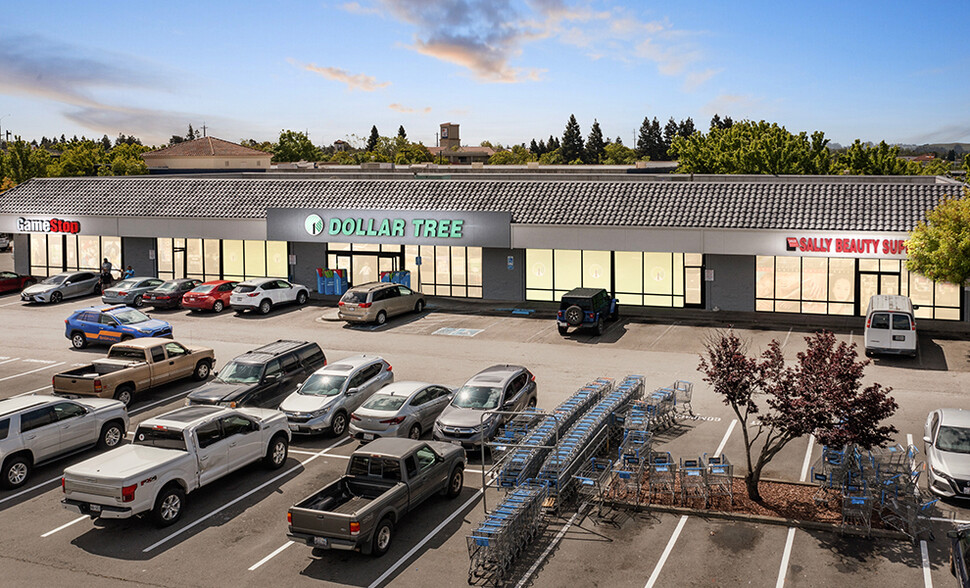 Primary Photo Of 4641-4685 Redwood Dr, Rohnert Park Storefront For Sale