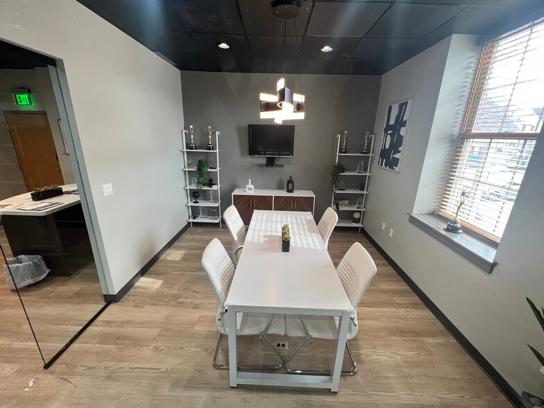 More Photos Of 130 Parker St, Lawrence Office Residential For Lease