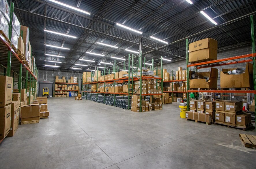 More Photos Of 104 Vantage Point Dr, West Columbia Showroom For Lease