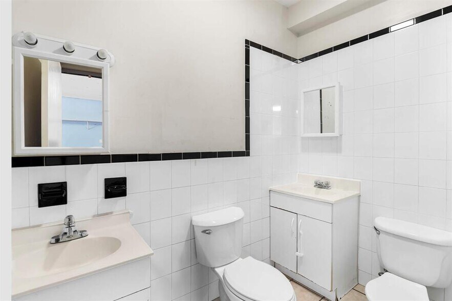 More Photos Of 163 Christopher Columbus Dr, Jersey City Storefront Retail Residential For Lease