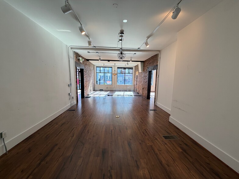 More Photos Of 1400 Elm St, Cincinnati Storefront Retail Office For Lease