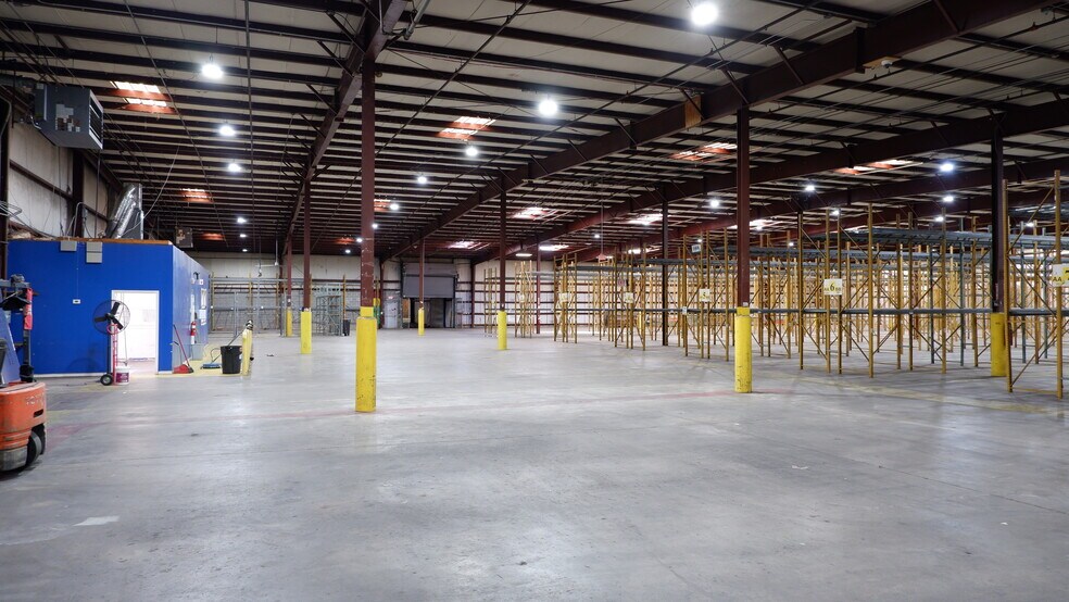 More Photos Of 1145 Hayes Industrial Dr, Marietta Distribution For Lease