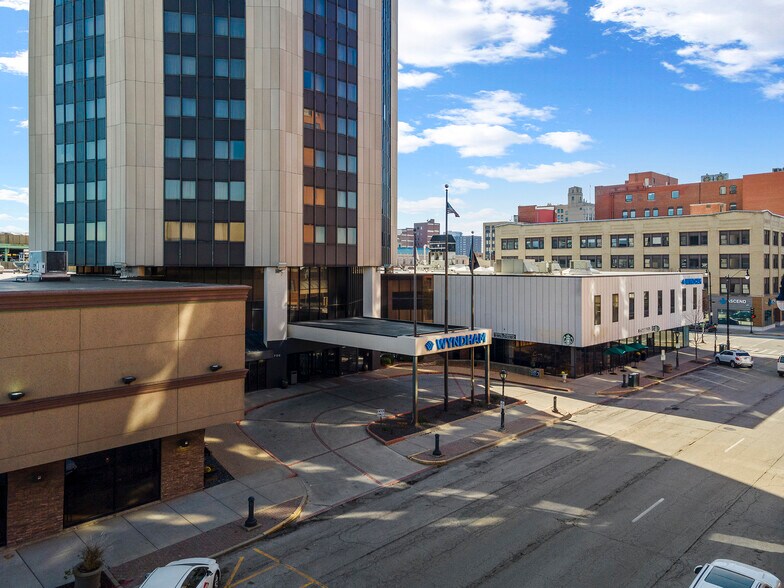 More Photos Of 700 E Adams St, Springfield Hotel For Sale