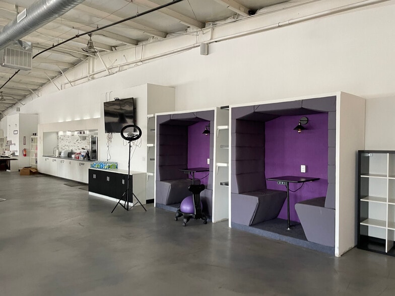 More Photos Of 10302 Mula Rd, Stafford Warehouse For Sale