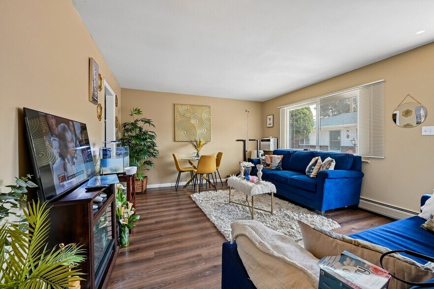 More Photos Of 5250 E Warren Ave, Denver Apartments For Sale