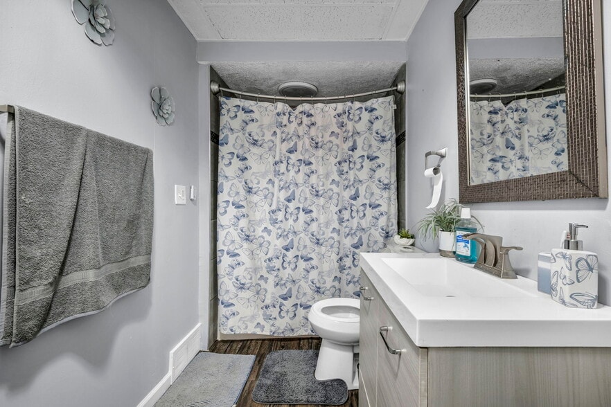 More Photos Of 16226 Arcade Ave, Cleveland Multifamily For Sale