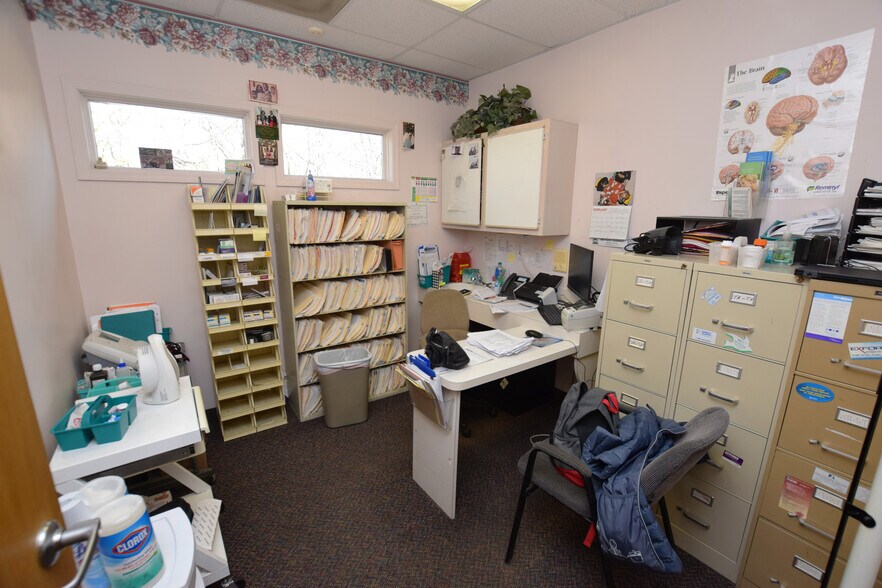 More Photos Of 3380 Beecher Rd, Flint Medical For Lease