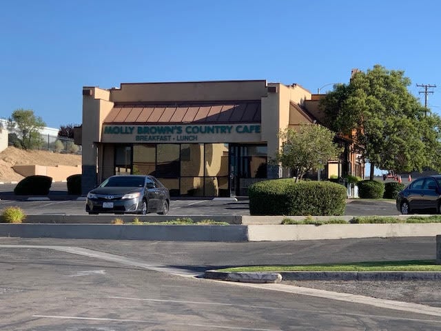 More Photos Of 13728 Hesperia Rd, Victorville Unknown For Lease