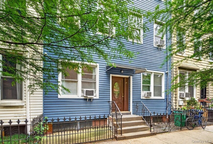 More Photos Of 34 Sutton St, Brooklyn Apartments For Sale