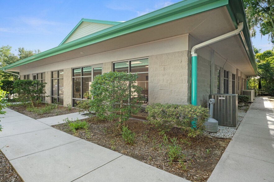 More Photos Of 2231 W Highway 44, Inverness Medical For Sale