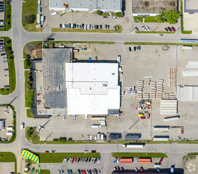 More Photos Of 1212 34th Ave SE, Calgary Warehouse For Lease