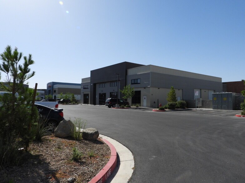 More Photos Of 5470 Stephanie St, Las Vegas Warehouse For Lease