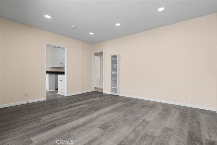 More Photos Of 1901 Hauser Blvd, Los Angeles Apartments For Sale
