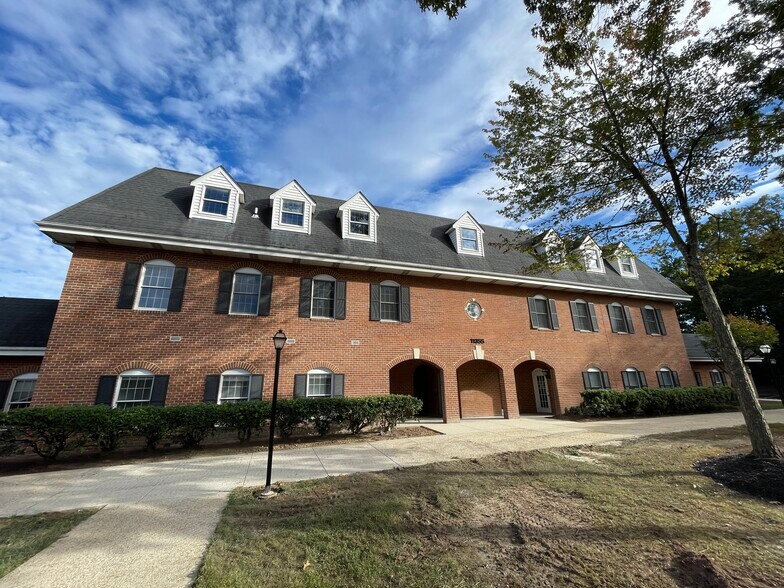 More Photos Of 11355 Pembrooke Sq, Waldorf Medical For Sale