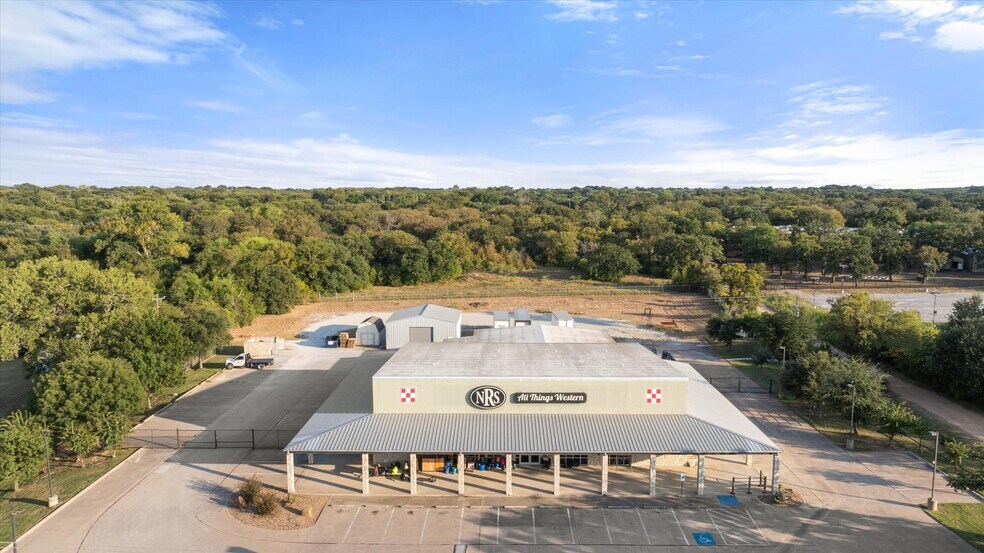 More Photos Of 2521 E US Highway 377, Granbury Freestanding For Sale