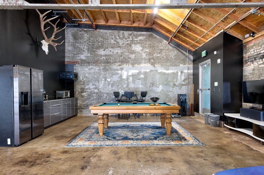 More Photos Of 111 NW 8th St, Oklahoma City Office For Sale