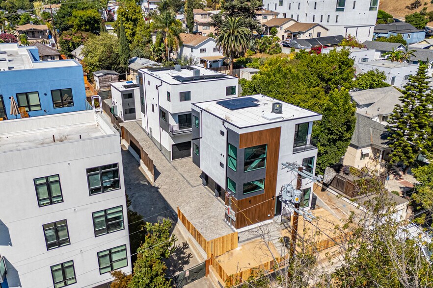 More Photos Of 2129 Aaron St, Los Angeles Apartments For Sale