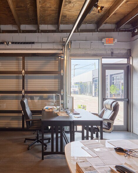 More Photos Of 230 NW 71st St, Miami Warehouse For Lease