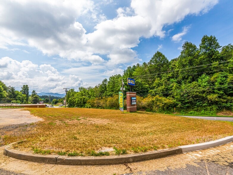More Photos Of 695 Carl Eller Rd, Mars Hill Land For Lease