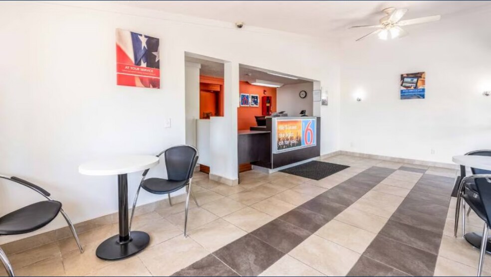 More Photos Of 555 N Trimble Rd, Mansfield Hotel For Sale