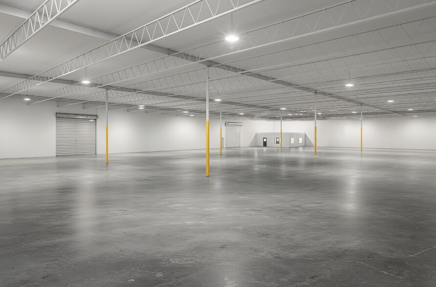 More Photos Of 5438 Vernon Rd, Jacksonville Warehouse For Lease