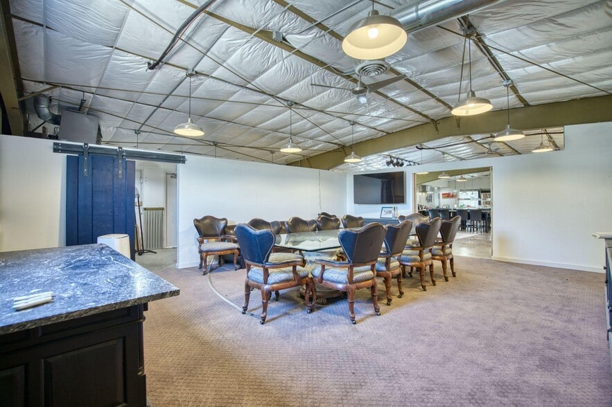 More Photos Of 950 Simms St, Lakewood Unknown For Lease