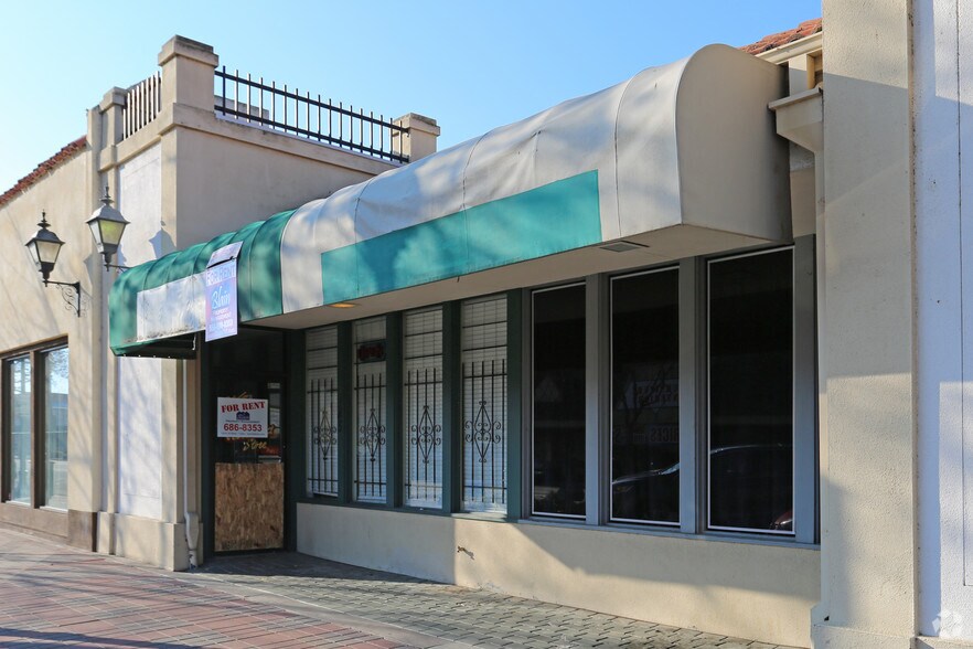 More Photos Of 145-147 N K St, Tulare Office For Sale