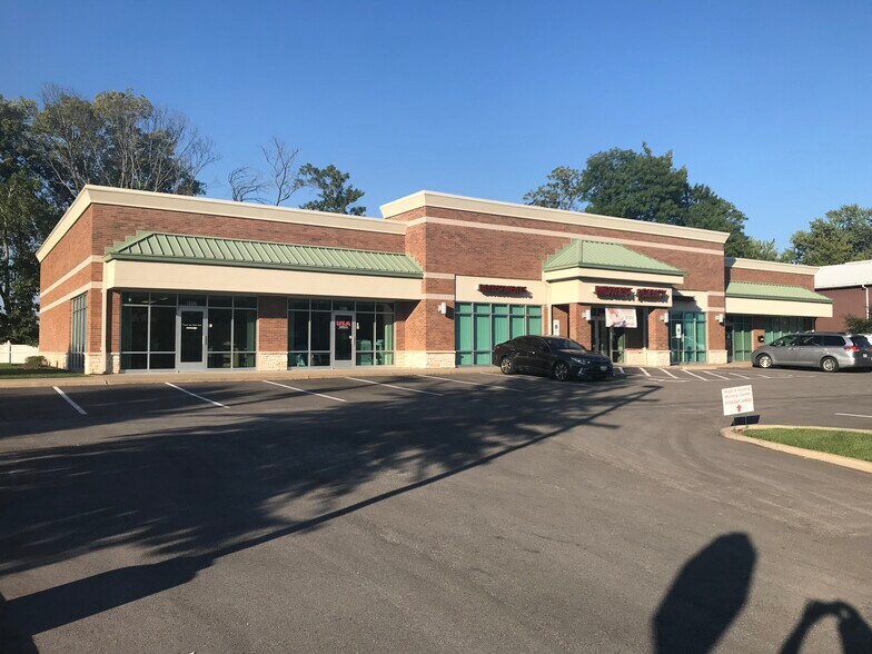 Primary Photo Of 8913-8923 Veterans Memorial Pky, O'Fallon Office Residential For Lease