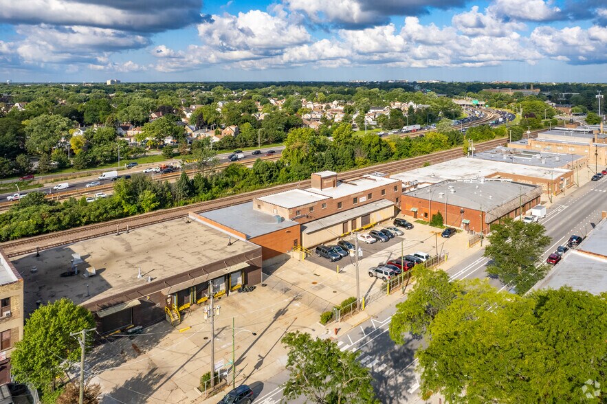 More Photos Of 5540 N Northwest Hwy, Chicago Warehouse For Sale