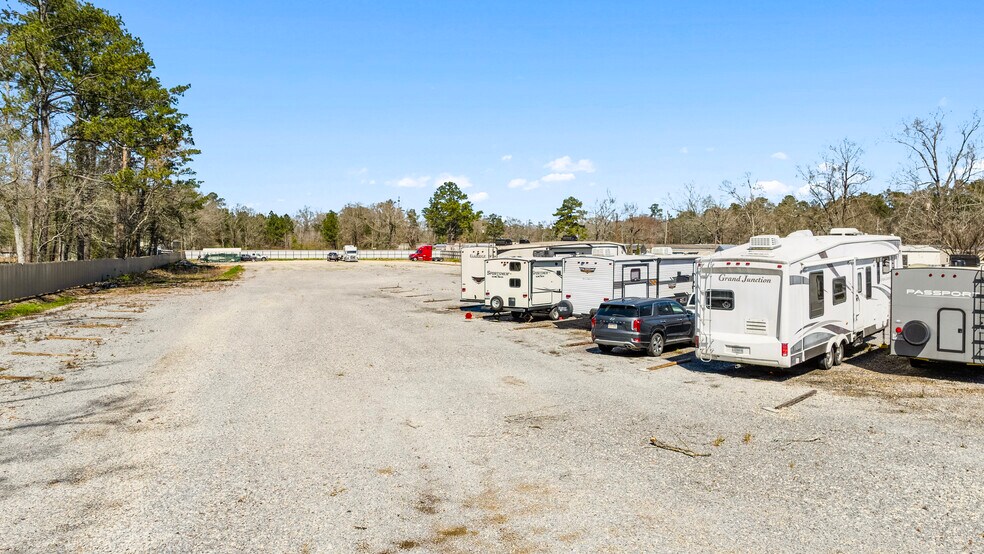 More Photos Of 15507 Hoffman rd, Ponchatoula Parking Lot For Sale