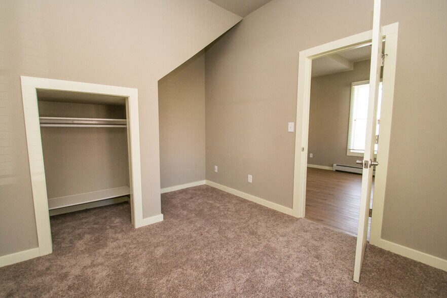 More Photos Of 1806 17th St, Boulder Apartments For Sale