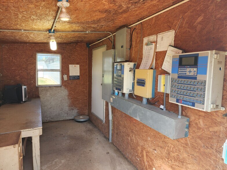 More Photos Of 594 Daffodil Ln, Pitts Land For Sale