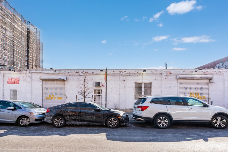 More Photos Of 15-19 Wythe Ave, Brooklyn Storefront Retail Office For Lease