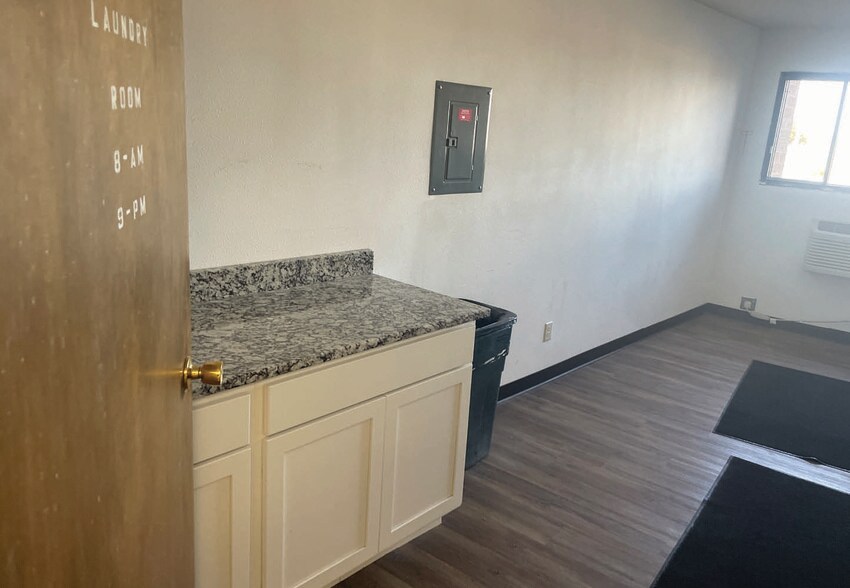 More Photos Of 439 W 25th St, Alliance Apartments For Sale