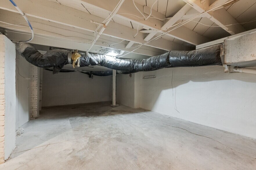 More Photos Of 1605 N Classen Dr, Oklahoma City Office Residential For Lease