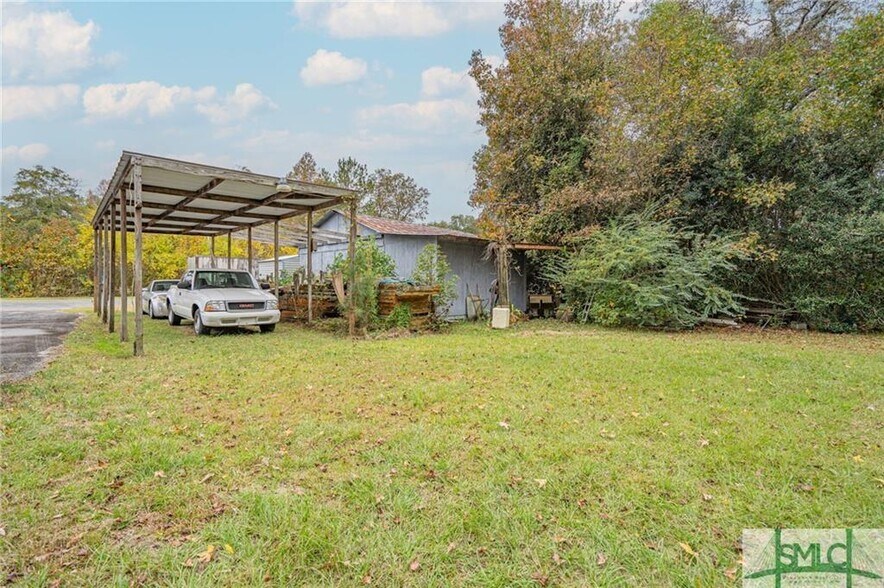 More Photos Of 895 W Highway 80, Eden General Retail For Sale