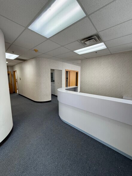 More Photos Of 143 Commerce Blvd, Loveland Warehouse For Sale