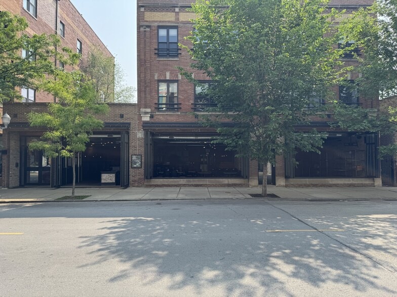 More Photos Of 3211-3215 N Sheffield Ave, Chicago Apartments For Lease