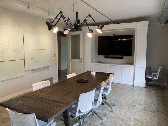 More Photos Of 2075 E 14 Mile Rd, Birmingham Loft Creative Space For Lease