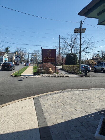 More Photos Of 375 Georges Rd, Dayton Restaurant For Sale